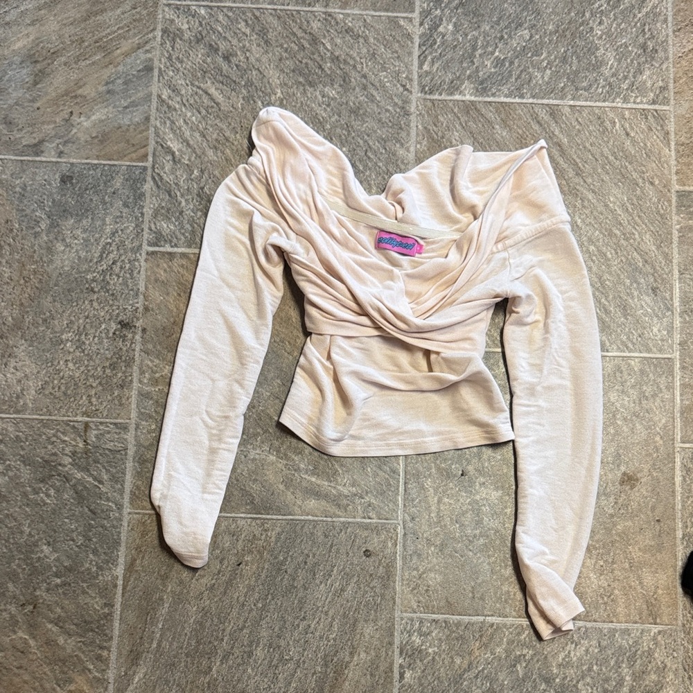 Edikted Cream Off-Shoulder Blouse